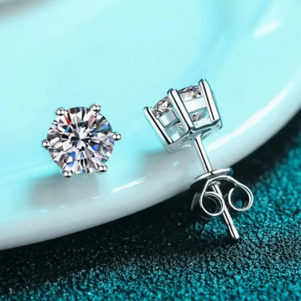4 TCW Silver CZ Diamond Stud Earrings NWT - Picture 3 of 4